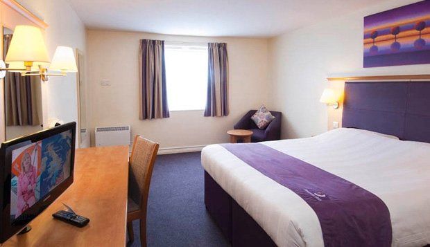 Premier Inn グレンロセス エクステリア 写真